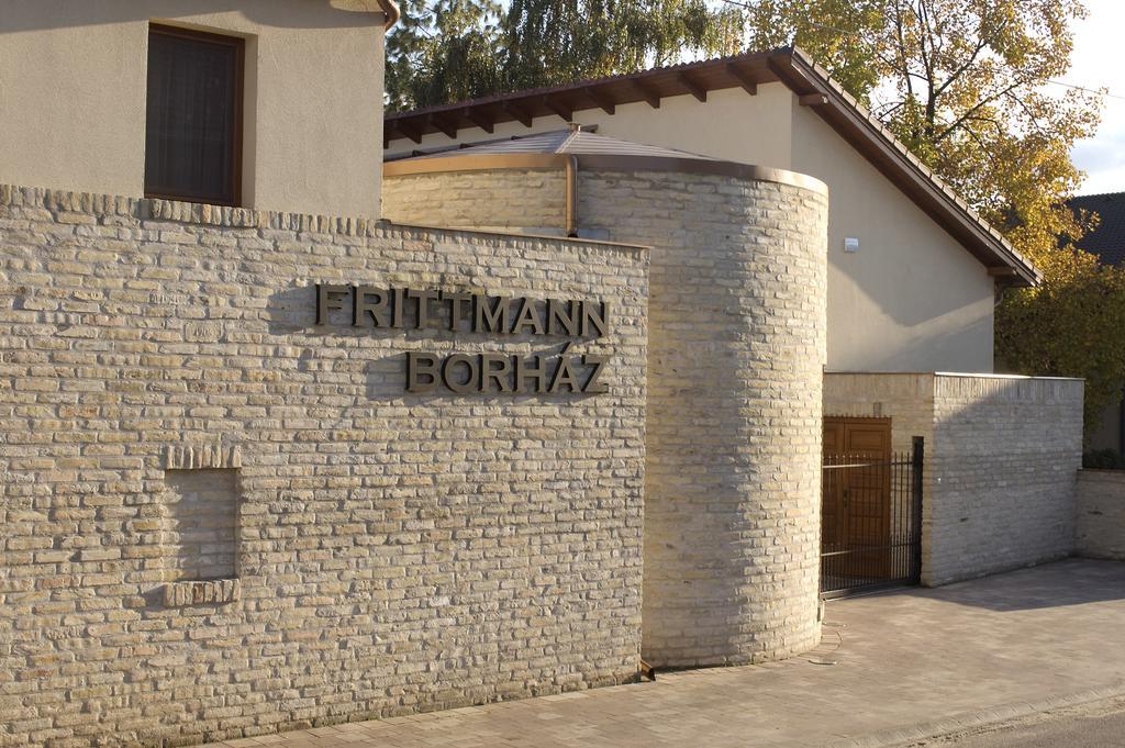 Frittmann Borház Panzió Soltvadkert Kültér fotó